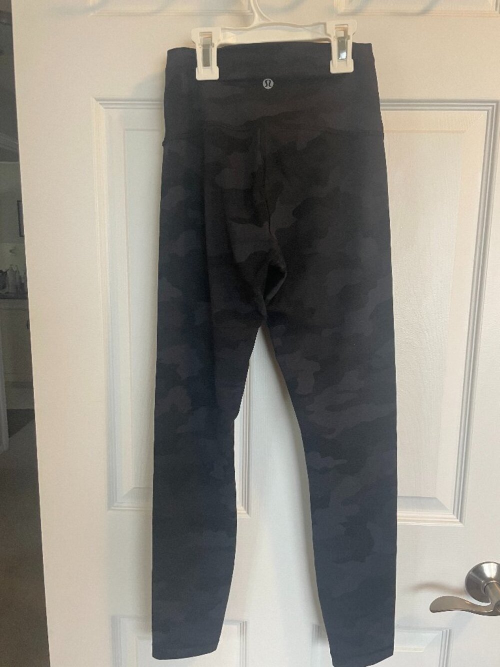 Black Camo Lululemon Wunder Train High-Rise Tight 25"